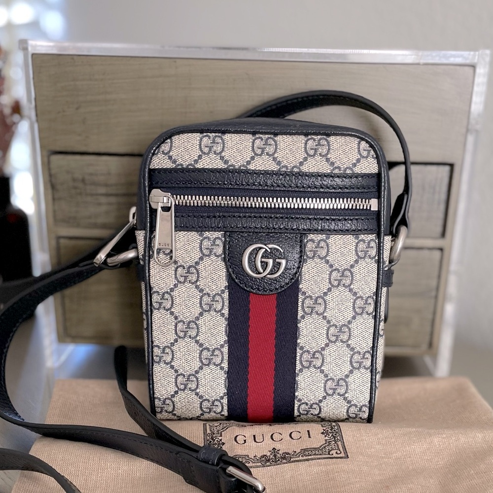 GUCCi
Ophidia Messenger Bag GG Coated Canvas Mini